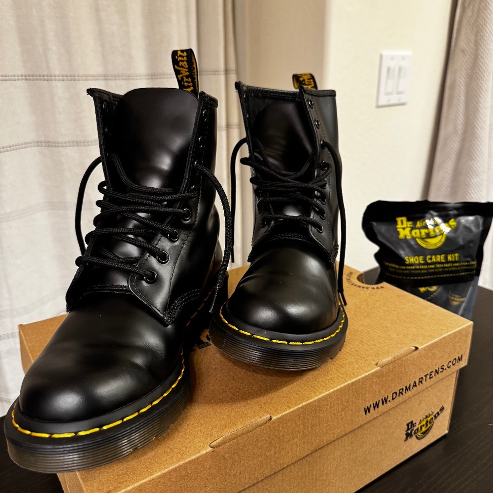Dr. Martens 1460 Smooth Leather Boots – Womens US 8 - Shoe Care Kit
